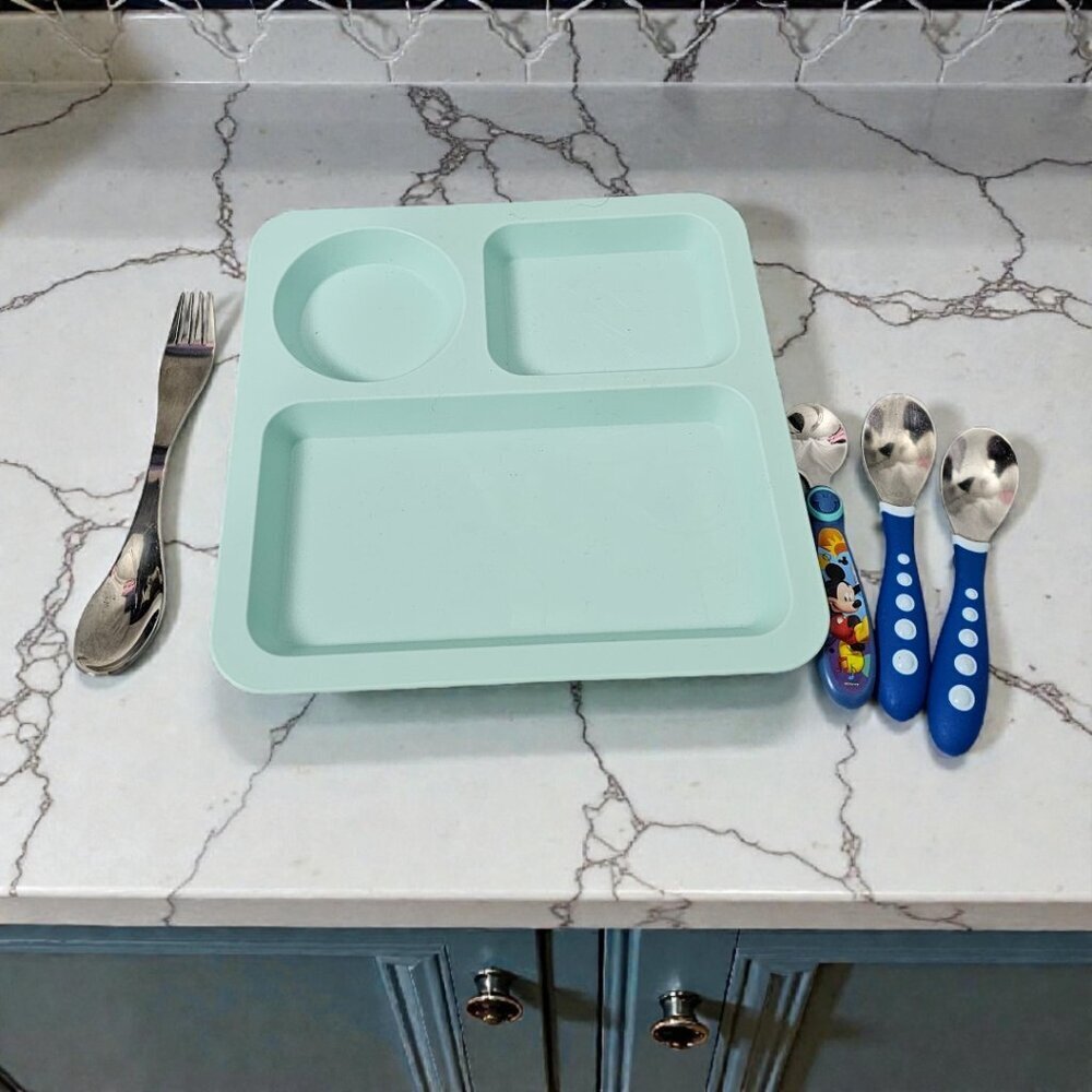 Pillowfort Divided Plate Dishwasher & Microwave Safe Kids Tray Spoons Fork Set